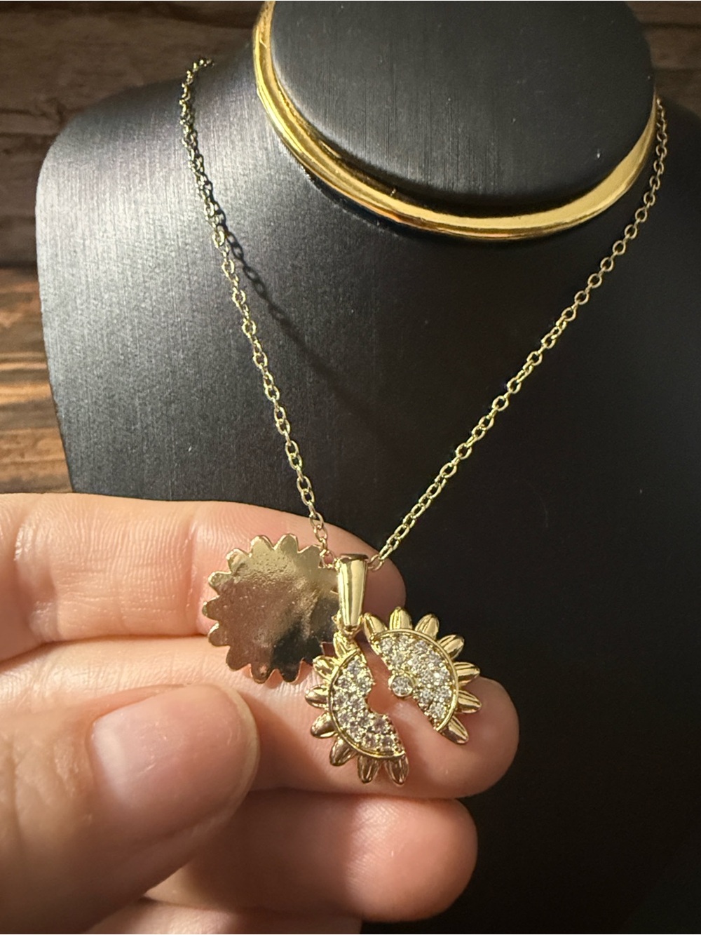Gold Plated On Stainless S Sunflower Pendant Necklace W/ Gold Sunflower Pendant